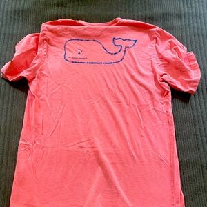 light orange vineyard vine t-shirt